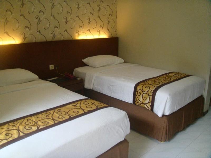 Hotel Trio Indah 2 Маланг Екстер'єр фото